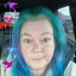 Meet your Posher, Carolyn
